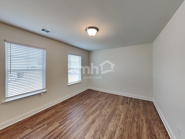 Building Photo - 6201 Bridlewood Ln