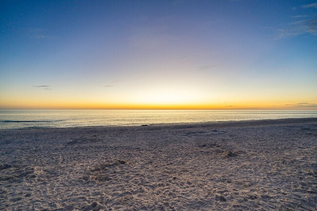 Building Photo - 380 Seaview Ct