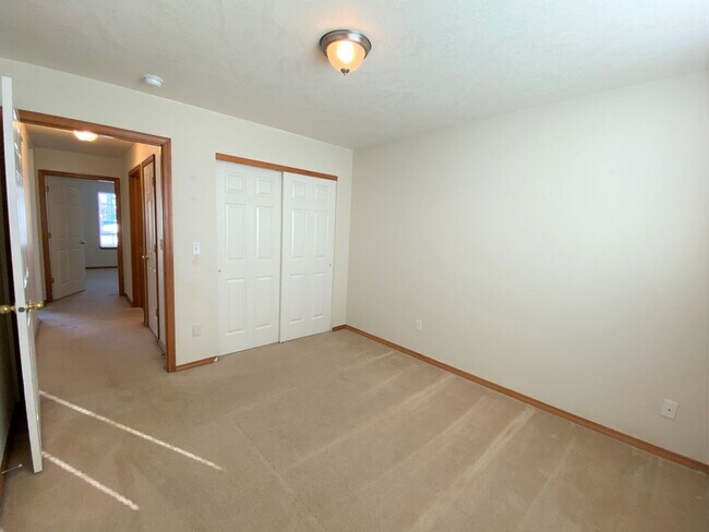 Building Photo - 8004 Chehalis Dr