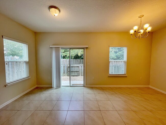Building Photo - 100 Moultrie Village Ln