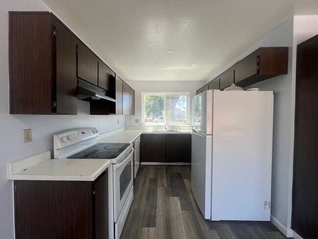 Building Photo - Welcome to 5322 Carryback!