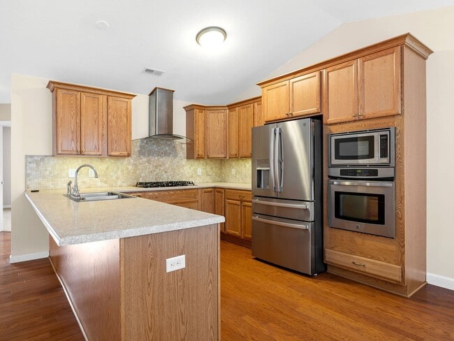 Building Photo - Charming Single-Level 3 BR, 2 BA Home with...