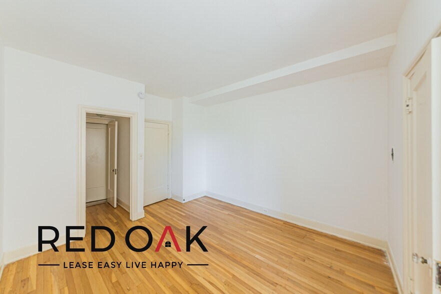 Building Photo - 3278 Wilshire Blvd