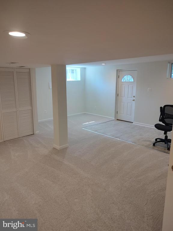 Building Photo - 8507 Marquette St