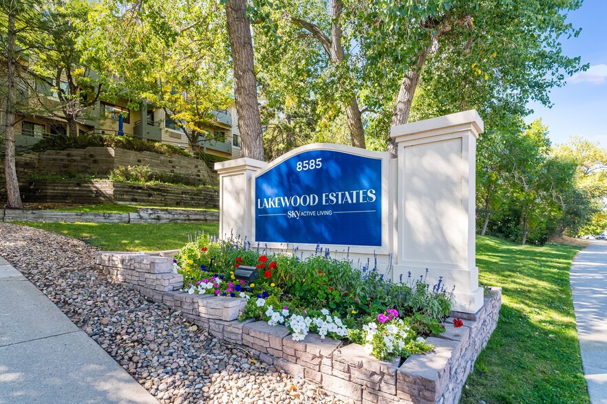 Community Exterior - Lakewood Estates Senior Apartments