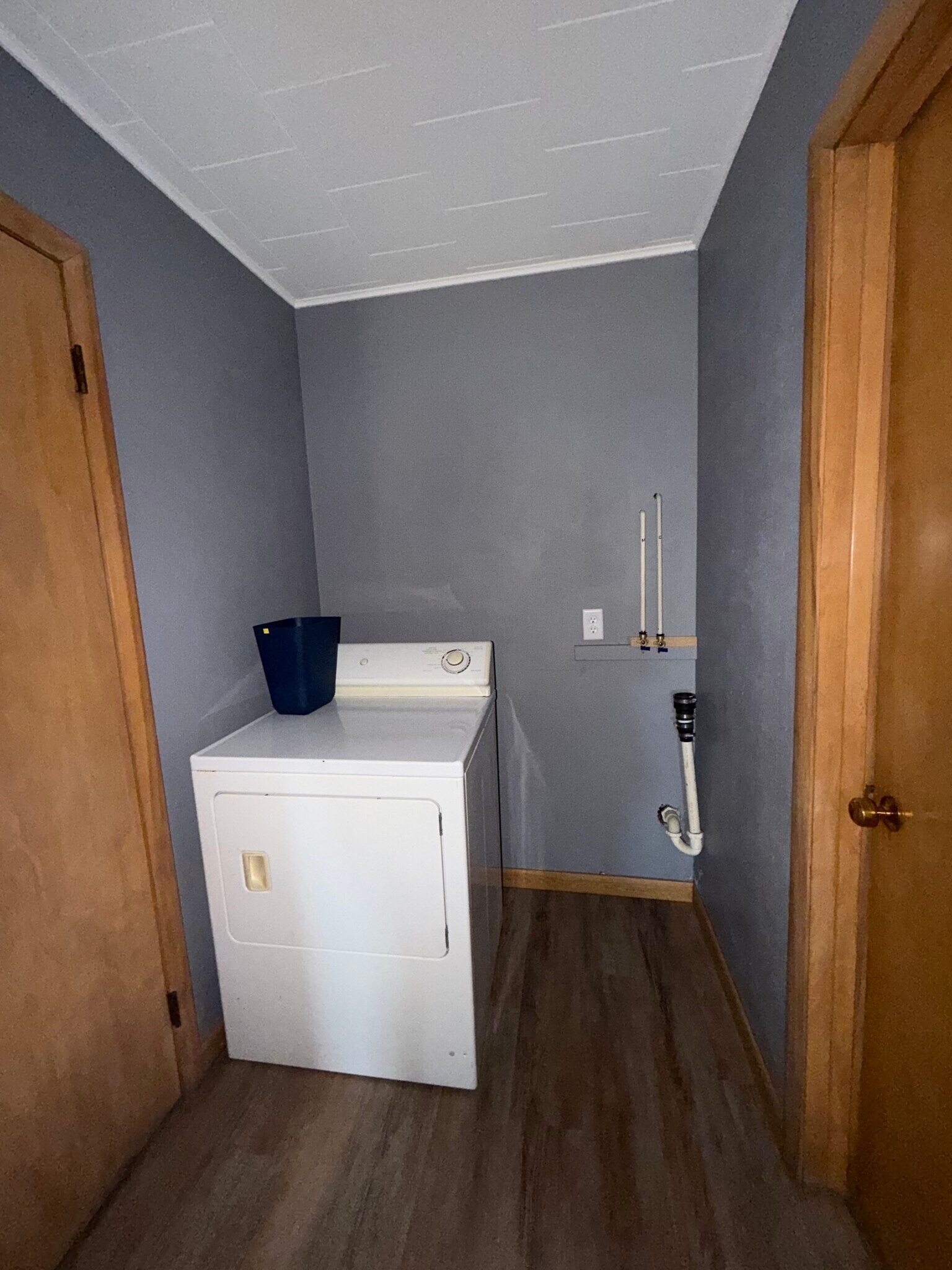 Dryer/Washer (coming soon) - 100 Alfred St