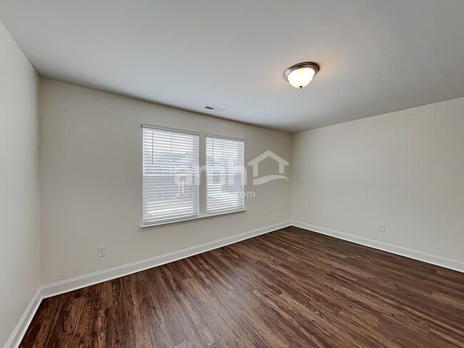 Building Photo - 1018 Bentley Pl