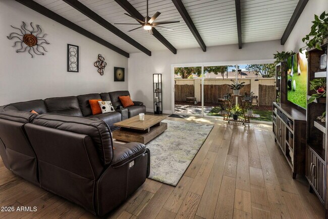 Building Photo - 8633 E Monterosa Ave