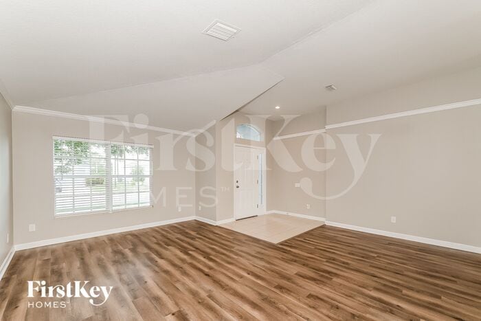 Building Photo - 5825 100th Ave E