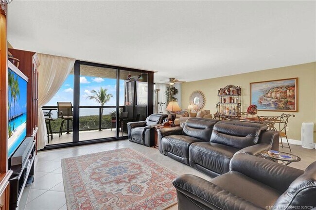 Building Photo - 10410 S Ocean Dr