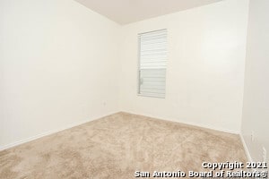 Building Photo - 8947 Oakwood Park