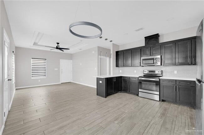 Building Photo - 18 Angelina Dr