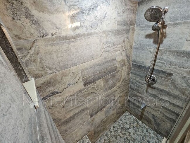 Building Photo - 4779 Lakewood Blvd