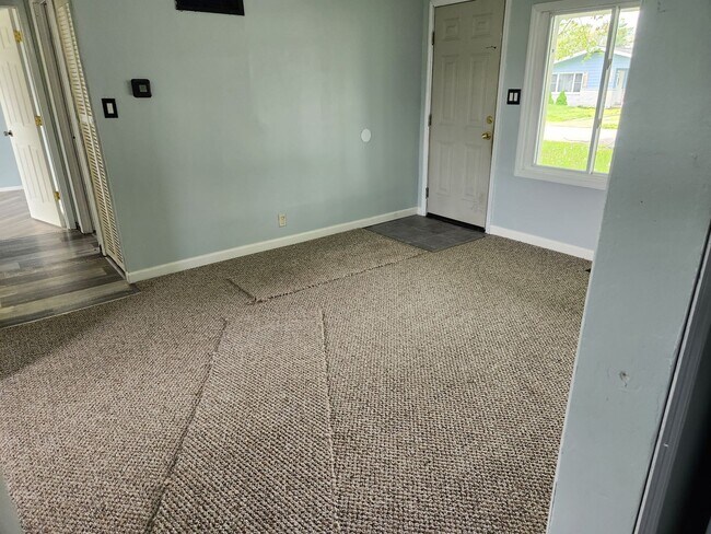 Building Photo - Cozy 2-bedroom house for Rent