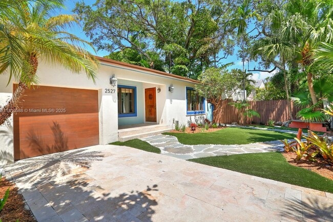 Building Photo - 2527 Inagua Ave