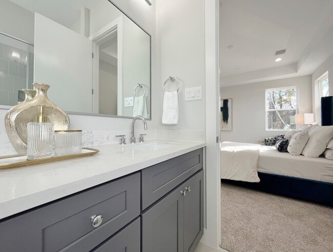 Building Photo - 8316 Curry Rd