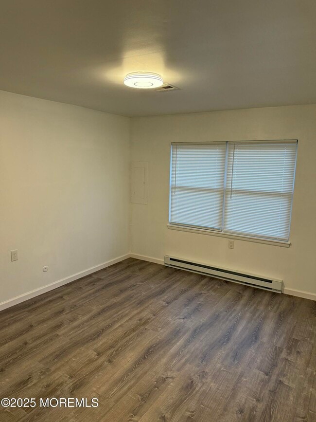 Building Photo - 435D Picardy Ct