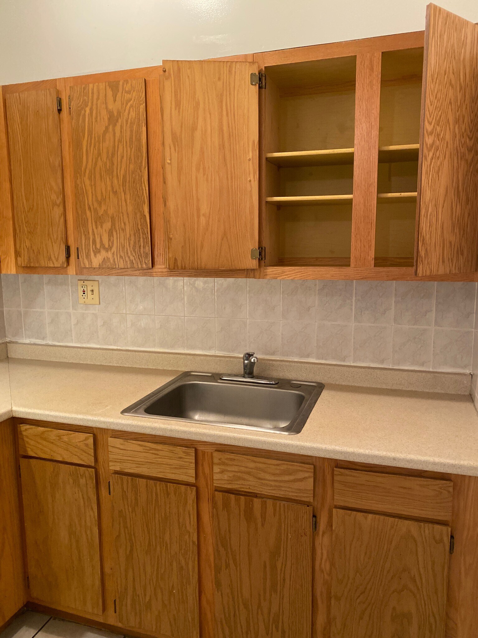 Kitchen - 1231 Race St