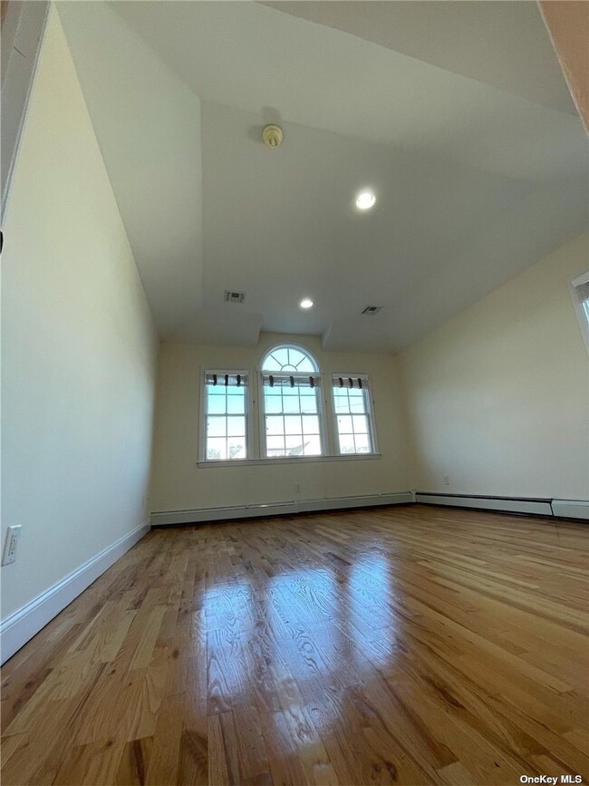 Building Photo - 26 Slocum Ave