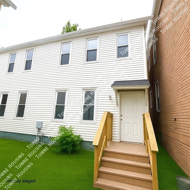 Building Photo - 20 Marion St