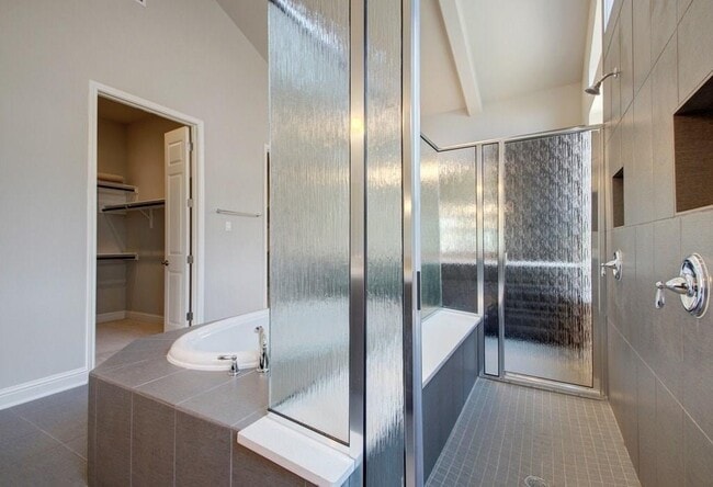 Building Photo - 200 Southern Carina Dr