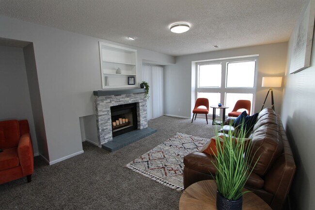 Building Photo - The Ellis Point!  Spacious and updated apartment homes in Ralston!