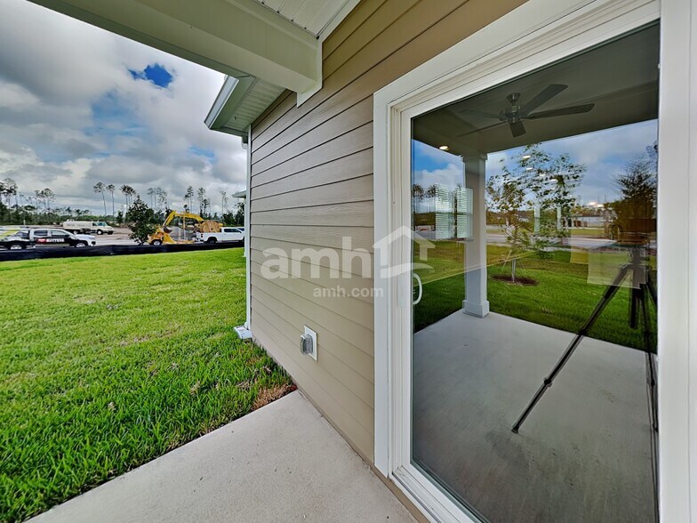 Building Photo - 621 Onate Cir
