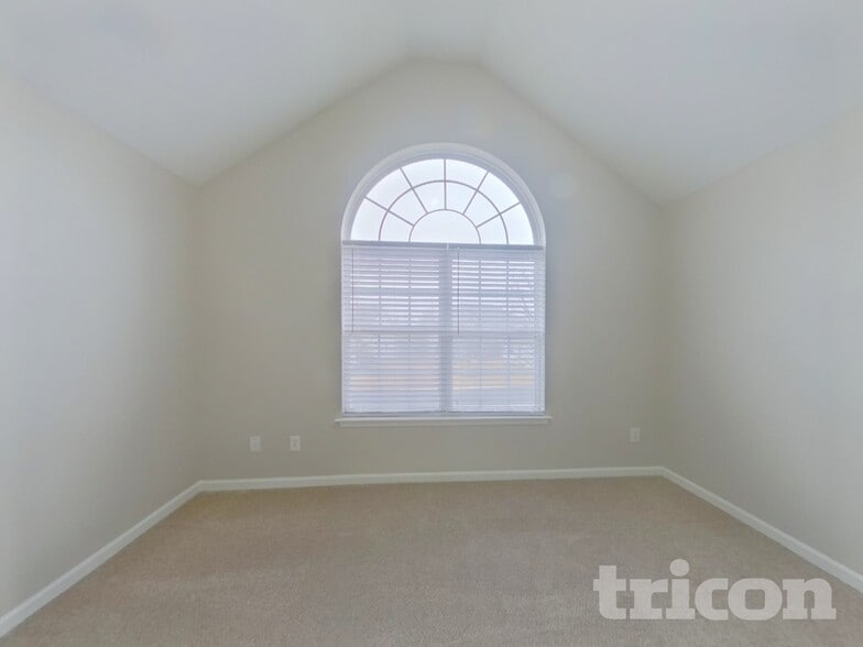 Building Photo - 3837 Parkers Fry