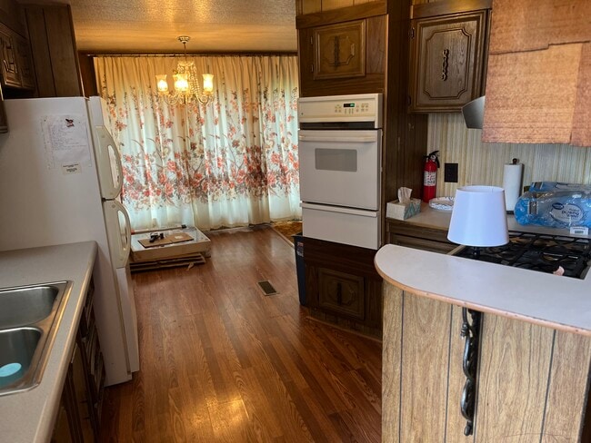 Building Photo - 1639 17 Mile Rd