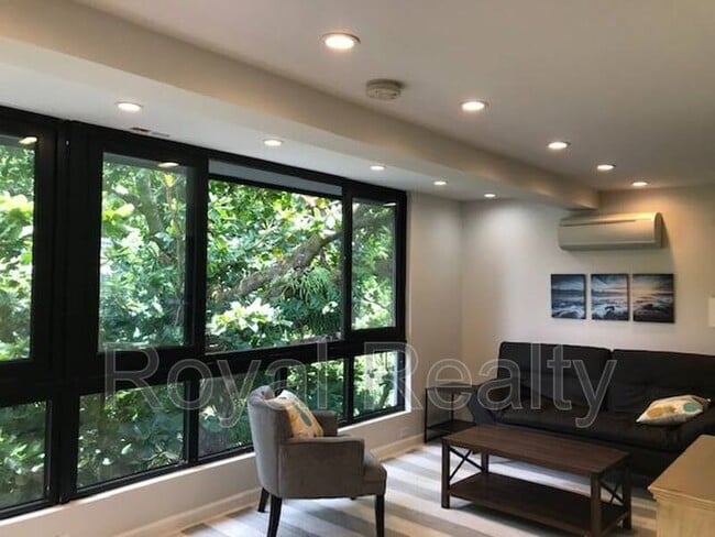 Building Photo - 21 Kepola Pl