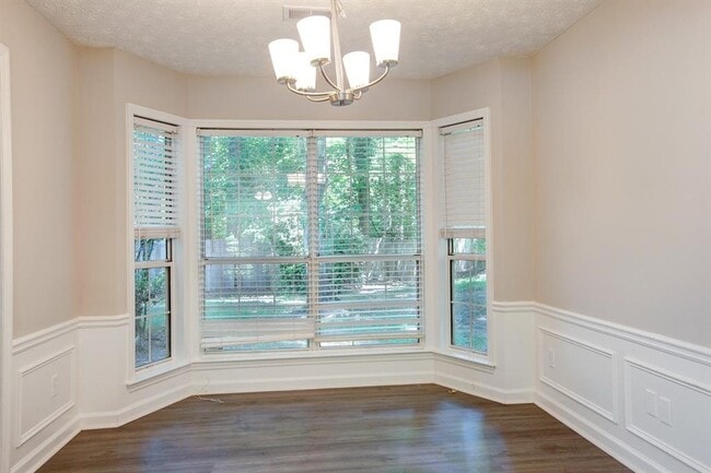 Building Photo - 4940 Tanners Spring Dr