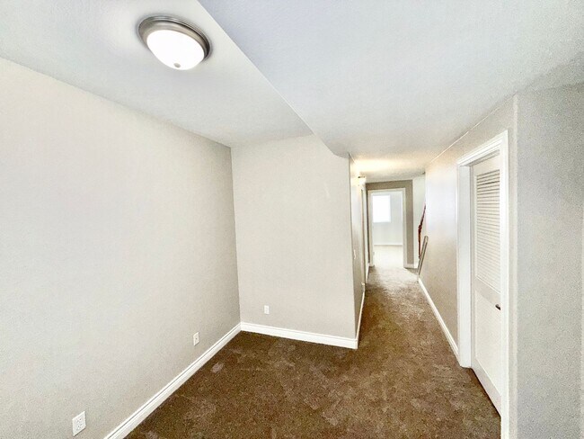 Building Photo - WELCOME HOME!