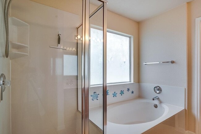 Building Photo - 4332 Hidden Park Dr