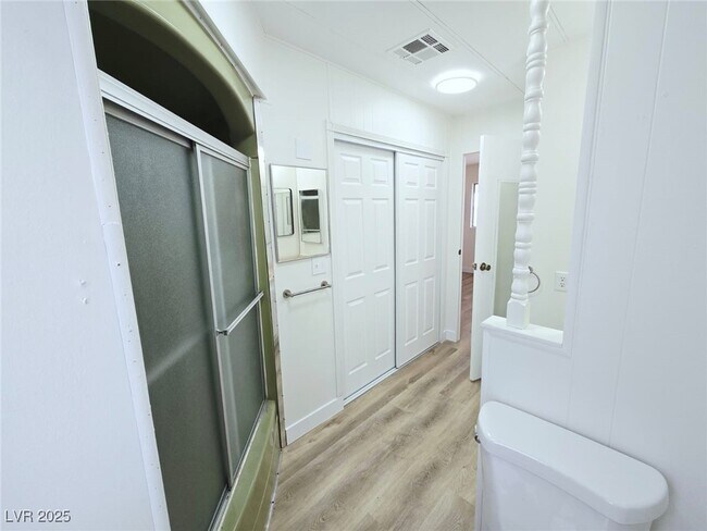 Building Photo - 220 Hopi Ln