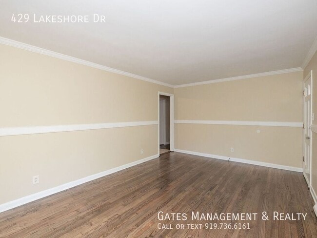 Building Photo - 429 Lakeshore Dr