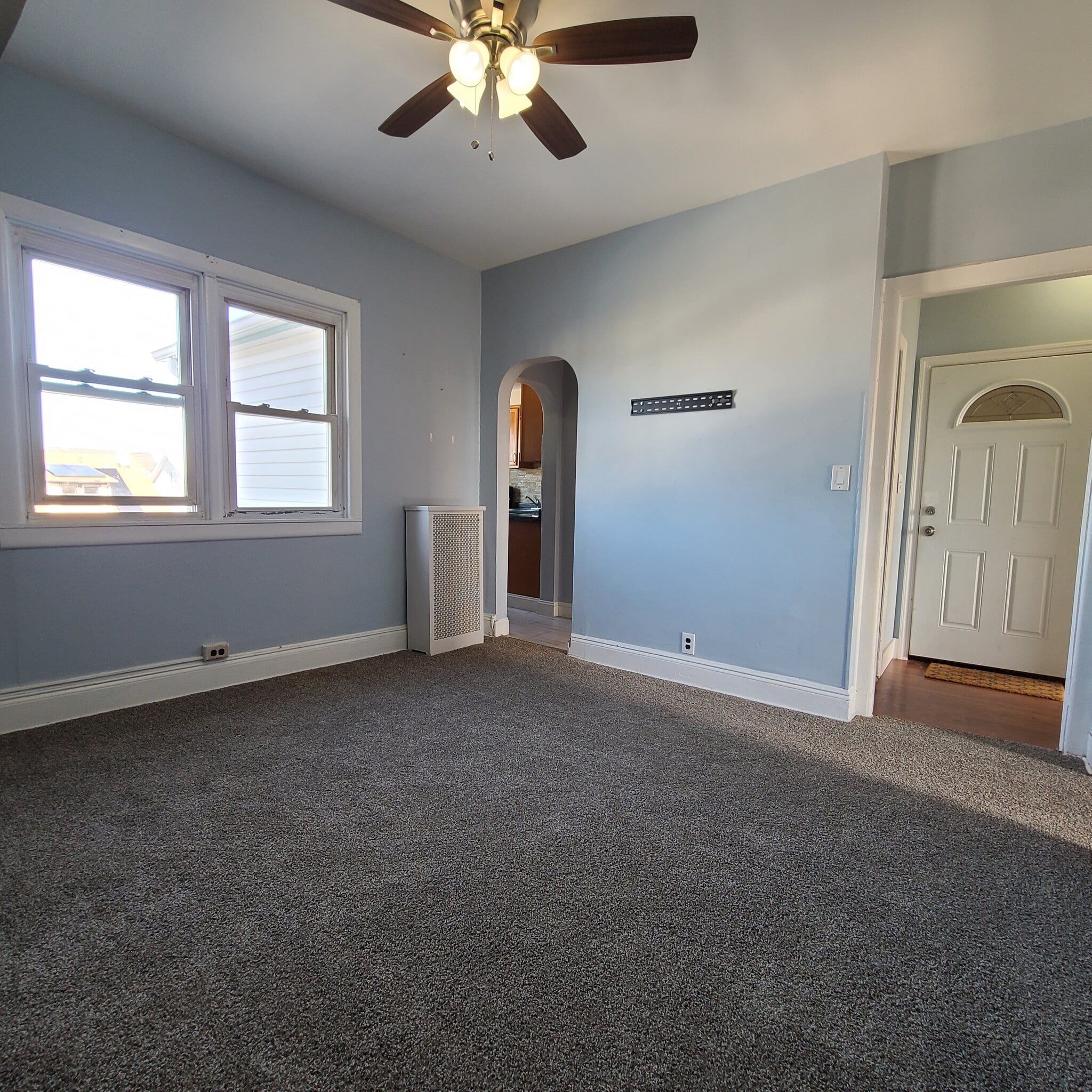 Building Photo - 166 Huber St