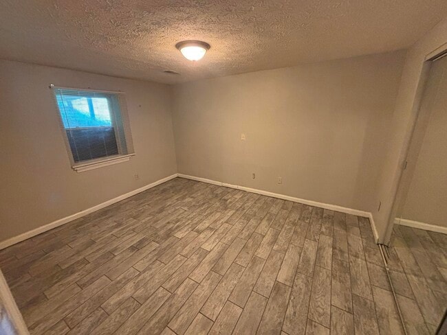 Building Photo - 577 El Paseo Pl