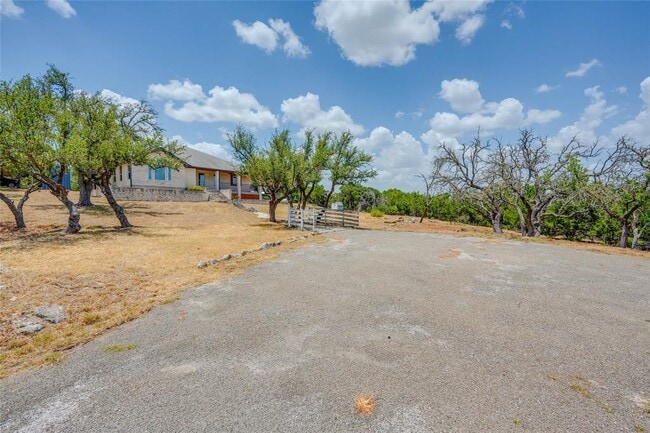 Building Photo - 3850 Bell Springs Rd