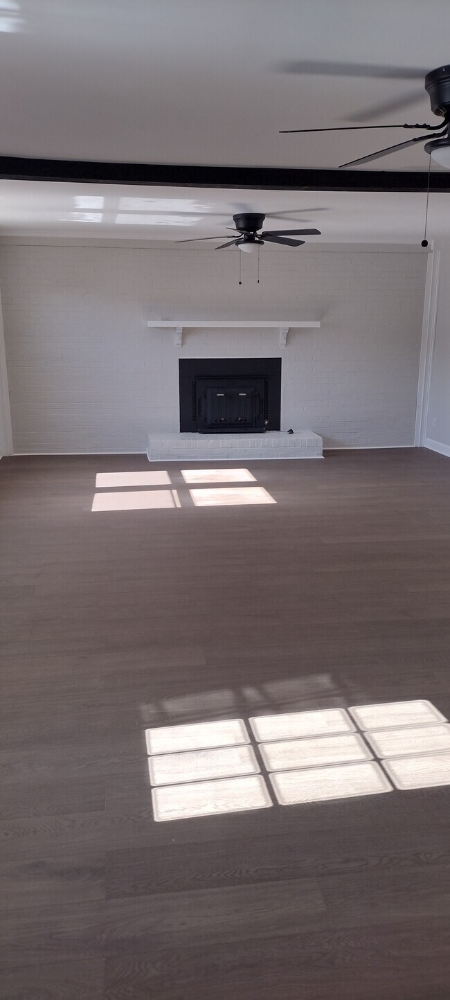 Building Photo - 148 Southland Ave