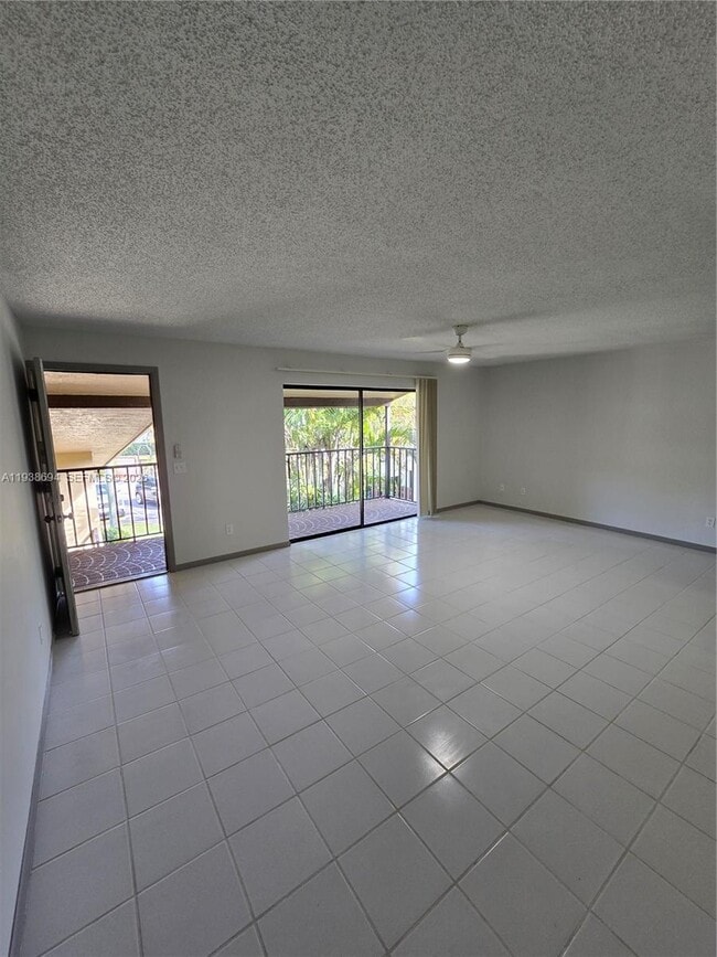 Building Photo - 2050 Oleander Blvd