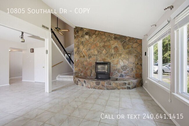 Building Photo - 10805 Southall Dr