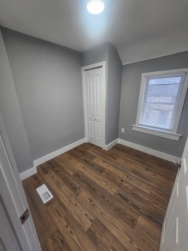 Building Photo - 3259 W 48th St