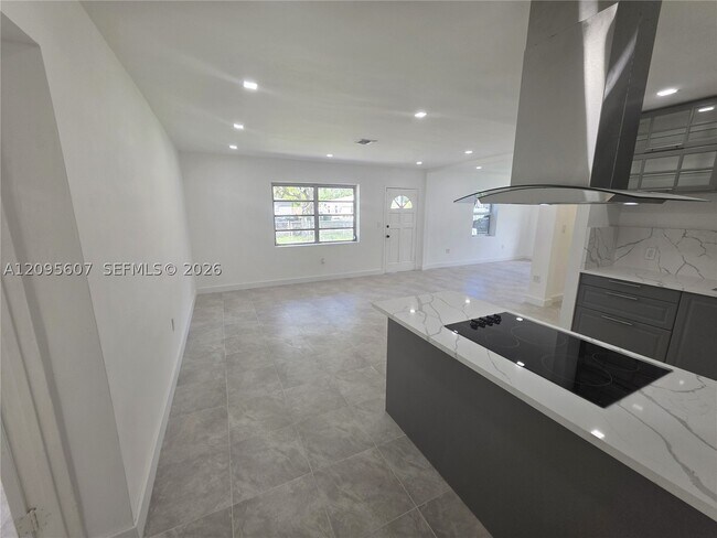 Building Photo - 760 NW 126th St
