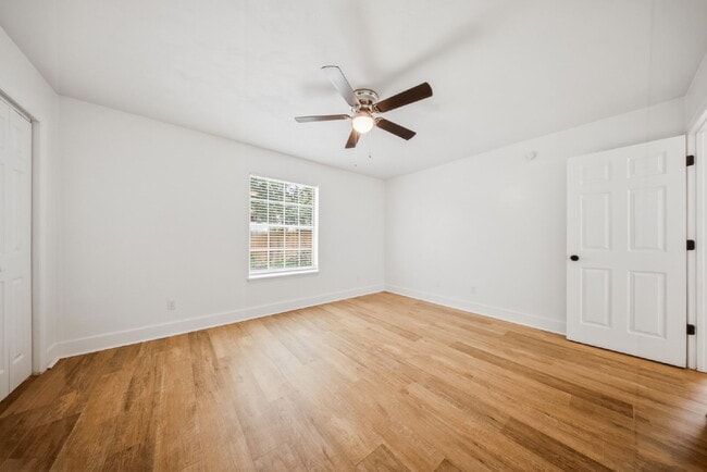 Building Photo - Beautifully Renovated 3BR/2BA Home with Fireplace, Fenced Yard & Garage in Timber Lake!