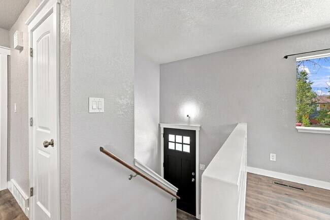 Building Photo - 2523 Ember Dr