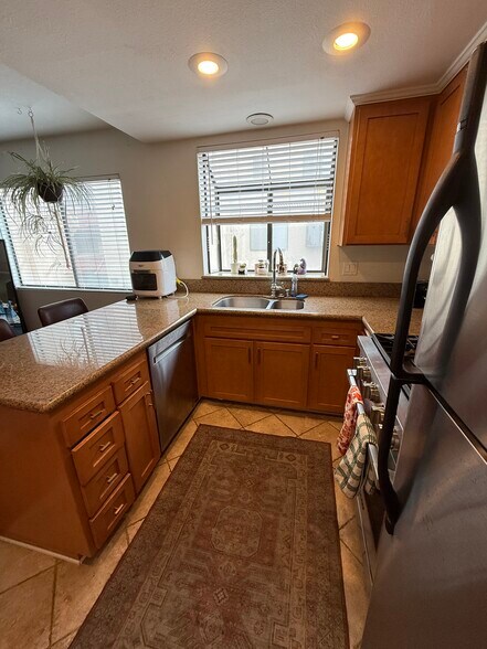 Building Photo - 27609 Nugget Dr