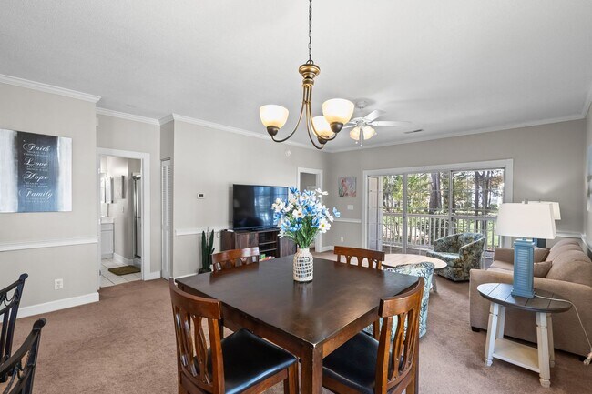 Building Photo - 686 Riverwalk Dr