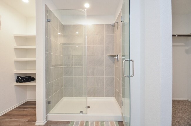 Building Photo - 11921 Summer Oak Trl