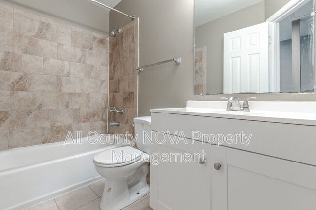 Building Photo - 6044 Sirenia Pl