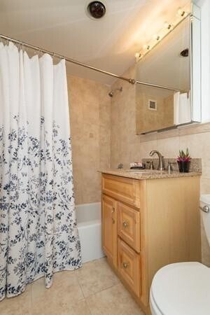 Building Photo - 7 Whittier Pl